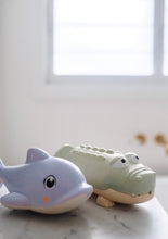 Load image into Gallery viewer, Water Squirter Crocodile Pastel Green