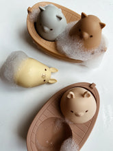 Load image into Gallery viewer, Silicone Boat Toys Lilac Mix