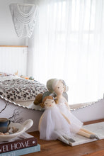 Load image into Gallery viewer, Miss Olive - White