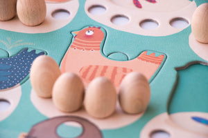Cluck, Cluck! The Fox! – Cooperative Board Game