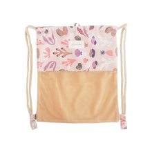 Load image into Gallery viewer, Beach Backpack Shells

